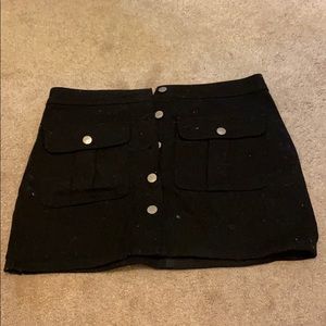 Black button skirt